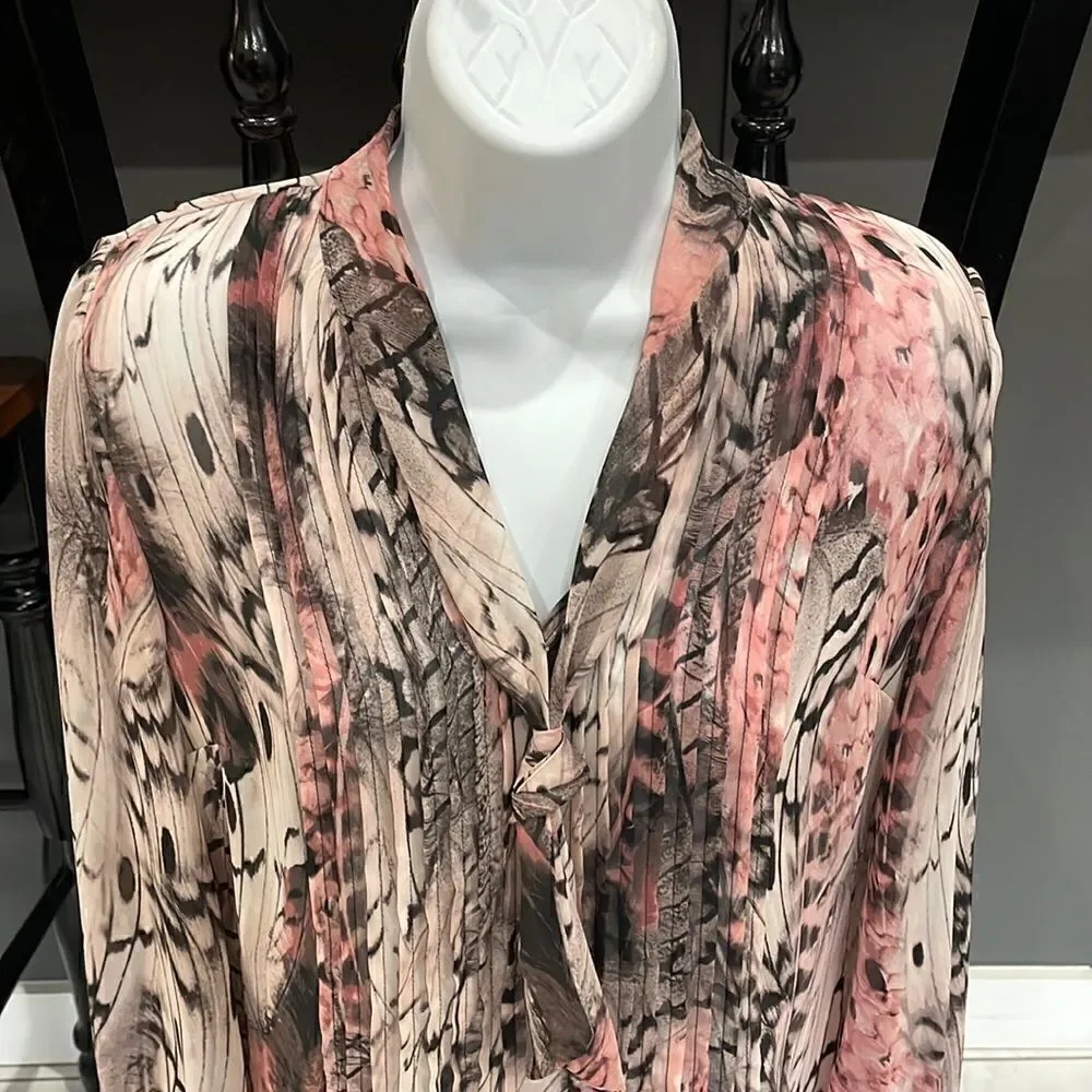 JLo Pink Leopard Print Chiffon Tie Neck Pin tucked Long Sleeve Blouse - Picture 5 of 13